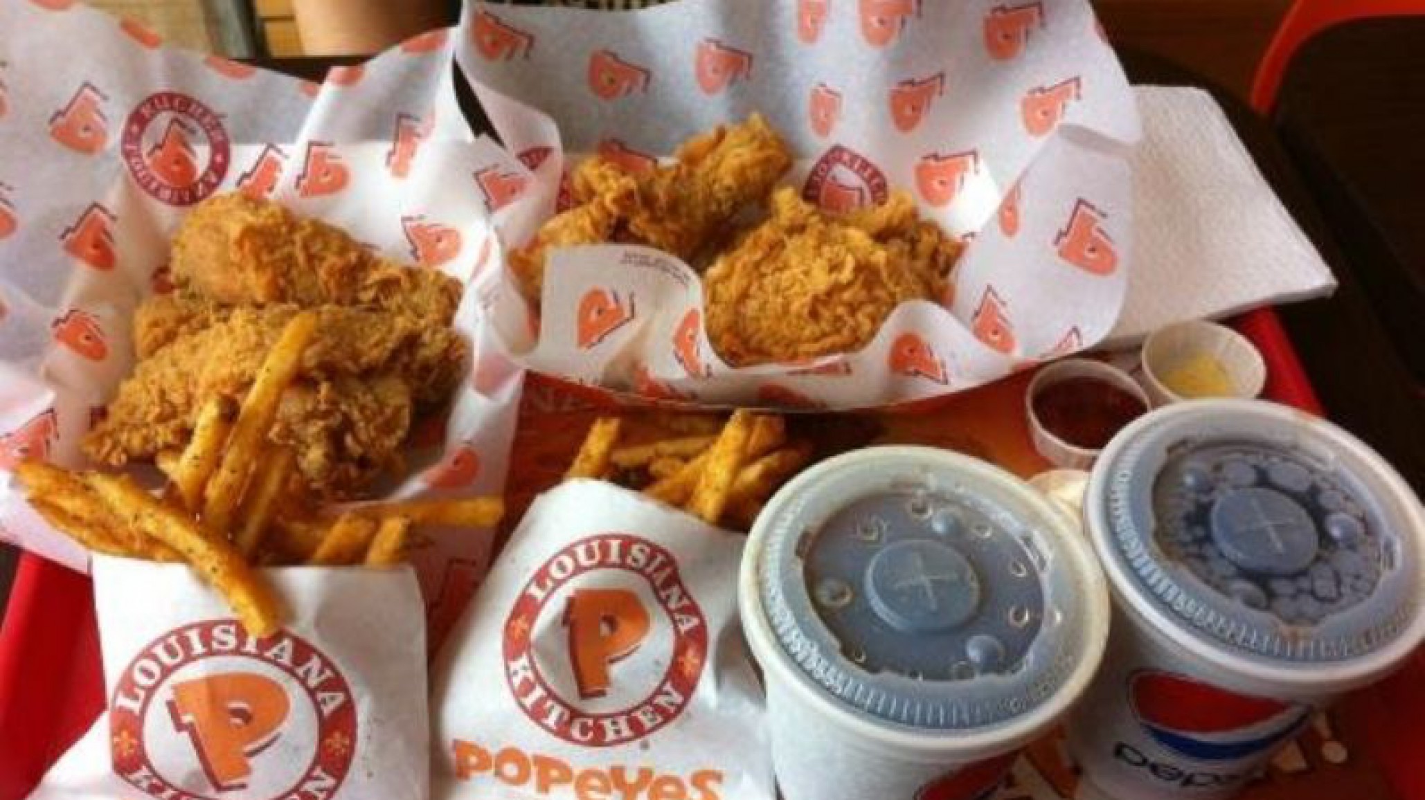 Horror: Un sándwich de pollo desató una pelea que terminó en muerte