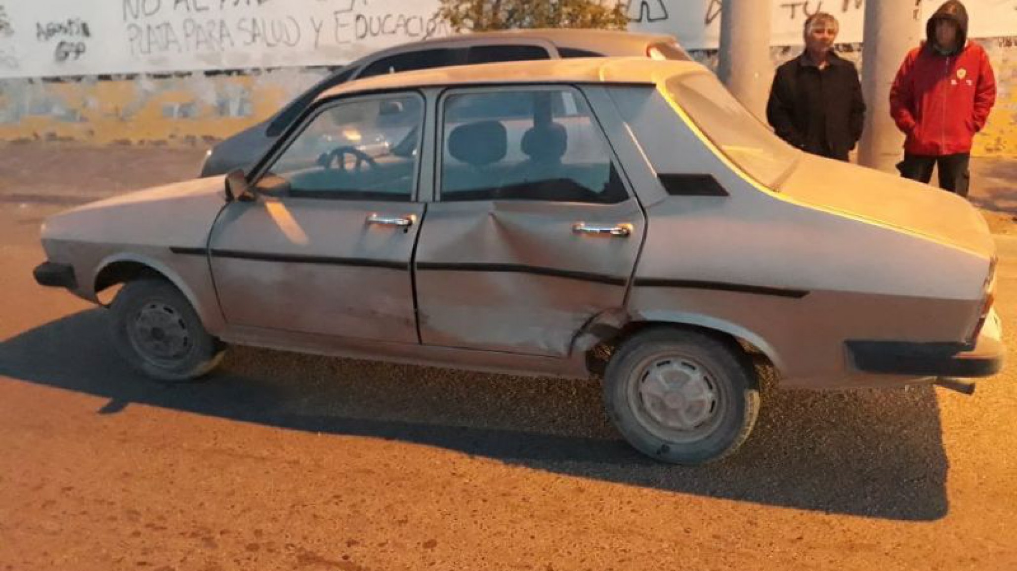 Puerto Madryn accidentado: Fuerte colisión entre un Toyota Corolla y un Renault