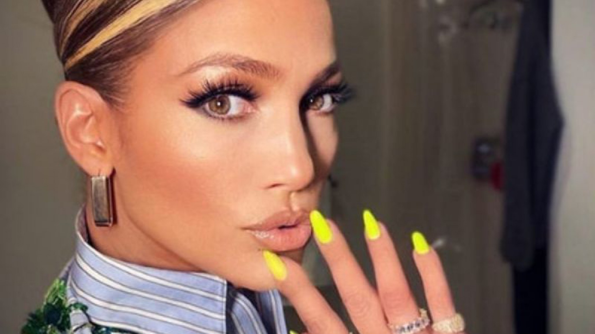 Jennifer López más extravagante que nunca: se vistió de corazón ¡literal!