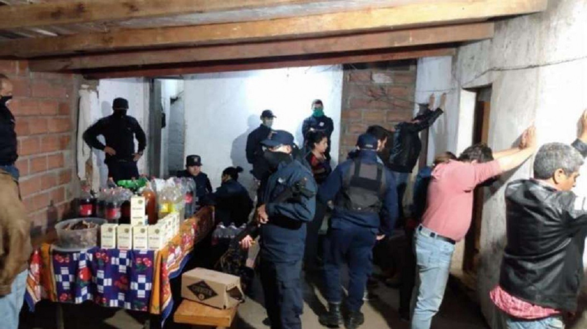 San Luis: intendente violó la cuarentena para ir a un asado