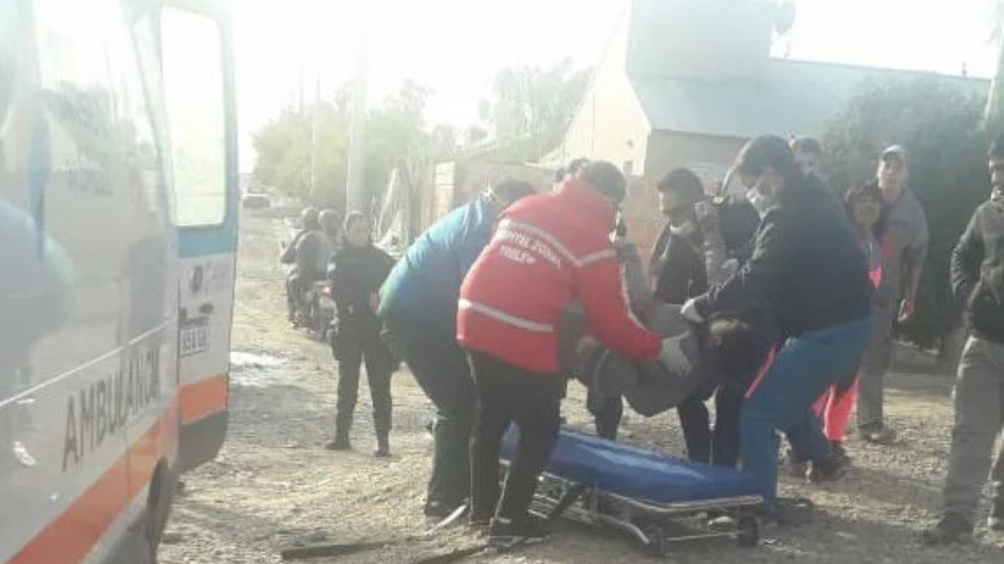 Un hombre le disparó varias veces a su vecino y está grave