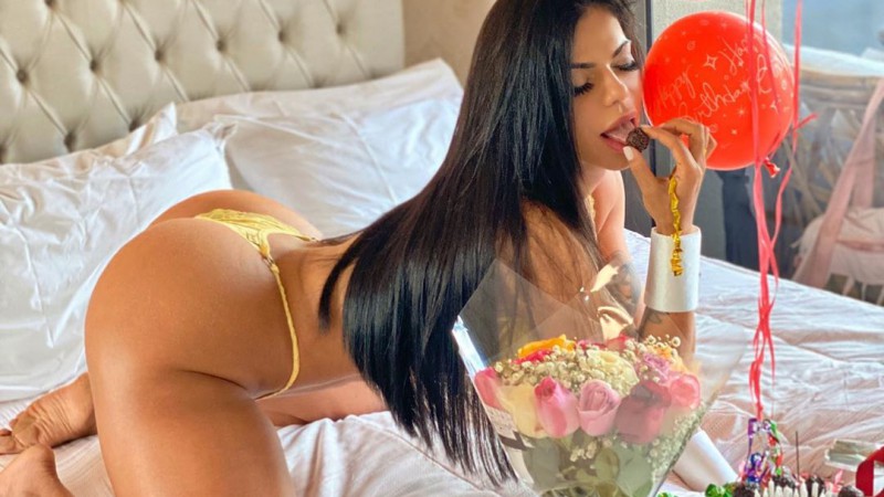 ¡La diminuta bikini con la que Suzy Cortez dio los “buenos días”!