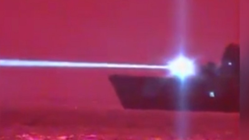 Estados Unidos probó un arma láser y destrozó un drone sobre el pacífico