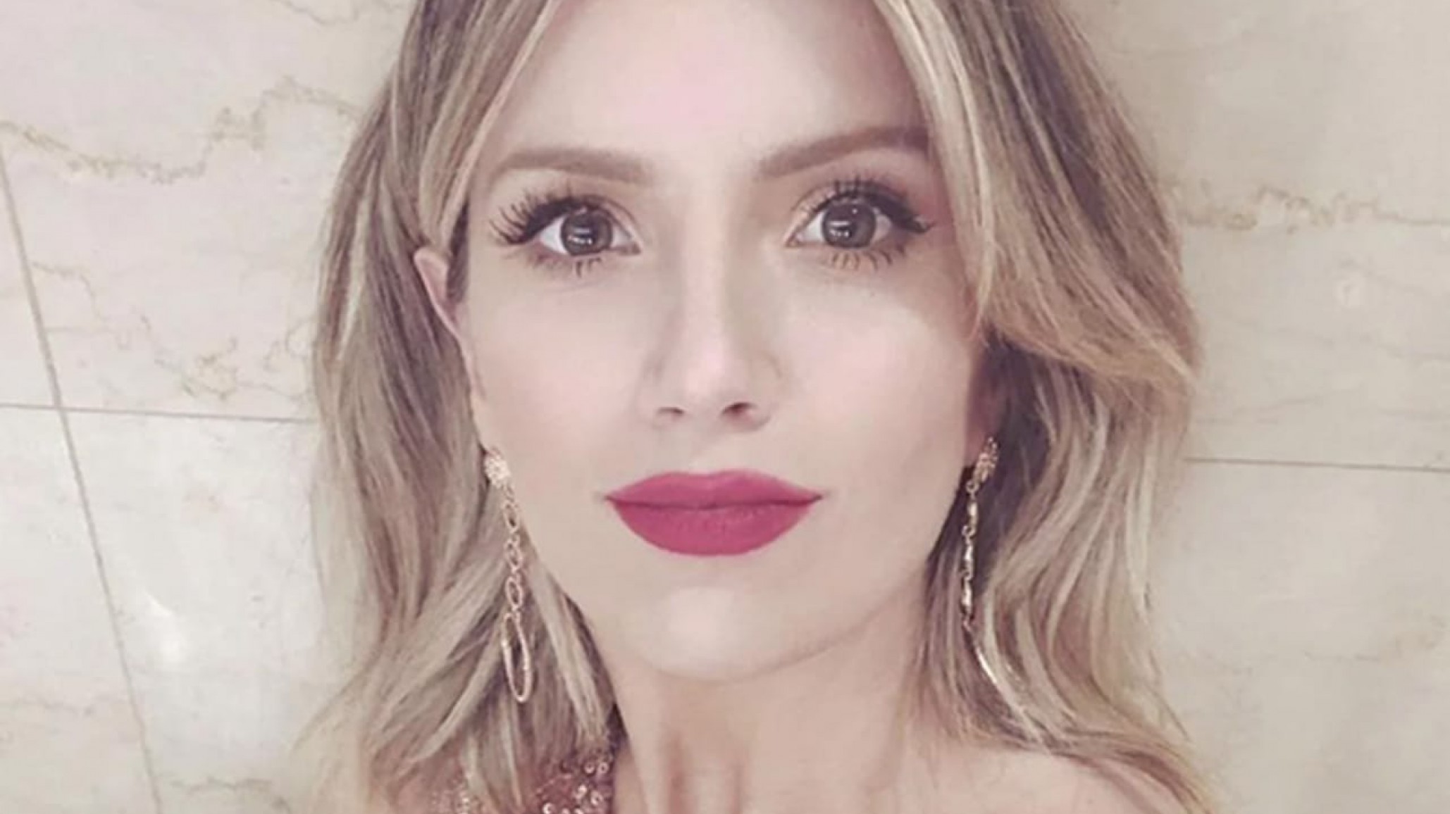 Laurita Fernández ¿cantante? estrenó un programa y anuncia un jingle