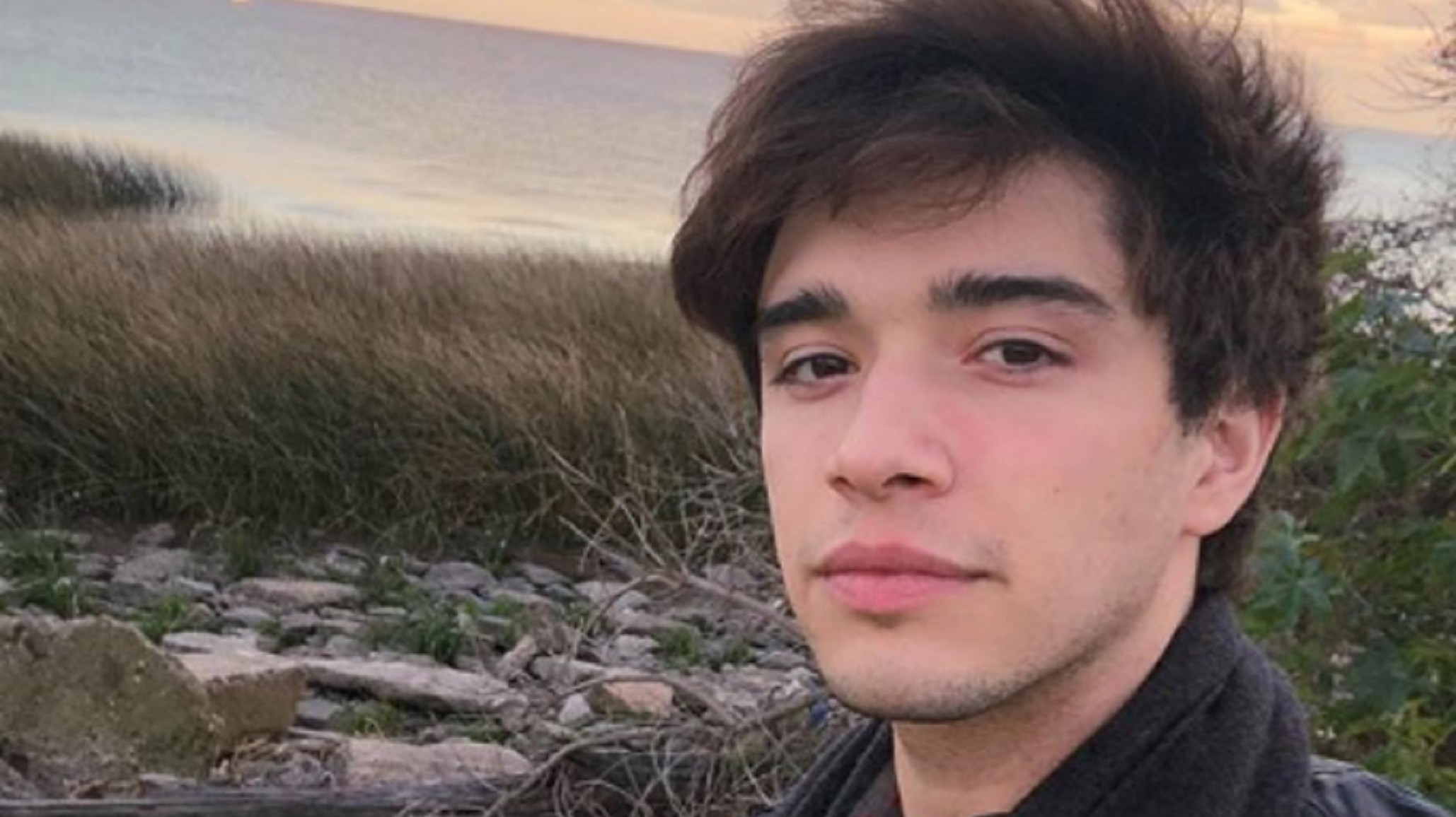 Julián Serrano dio a conocer su última canción “Un trago más” ¿Ya la escuchaste?