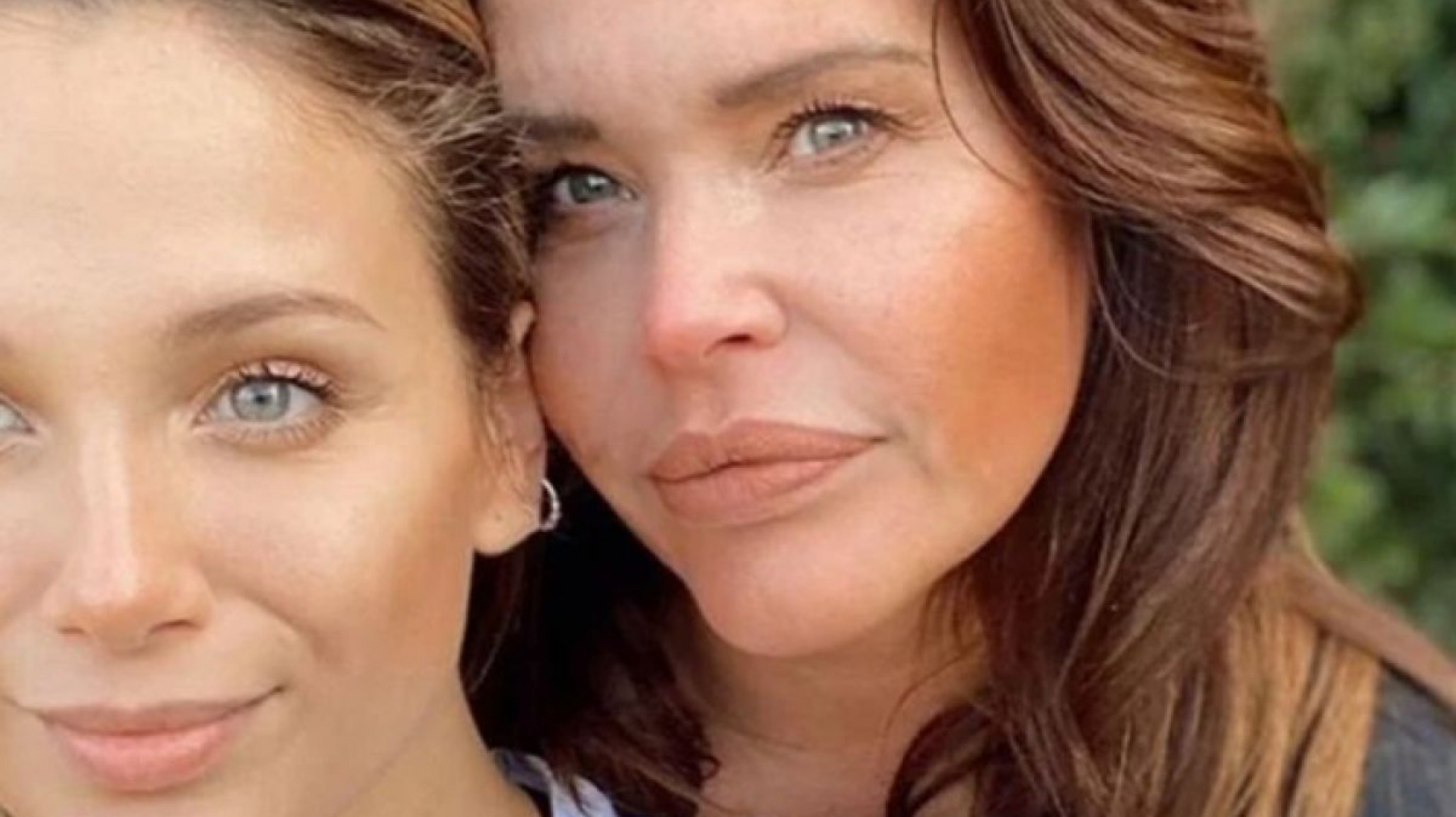 En pijama Barbie Vélez contó cómo heredó las migrañas de su mamá Nazarena