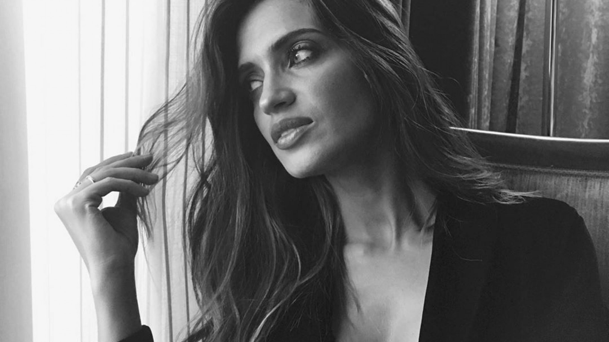 Sara Carbonero despertó suspiros con su foto en blanco y negro