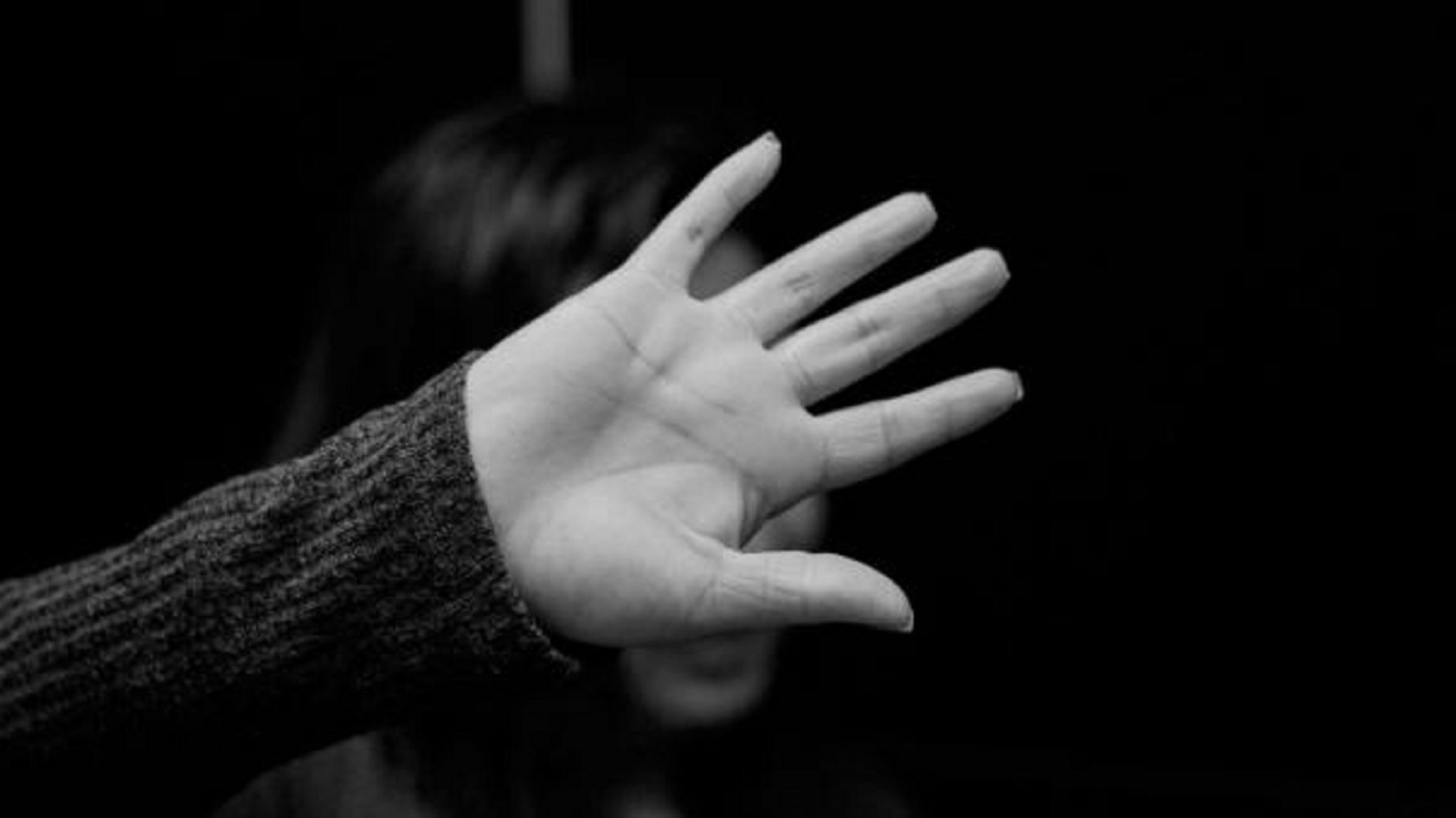 Denunció haber sido drogada y violada por un concejal