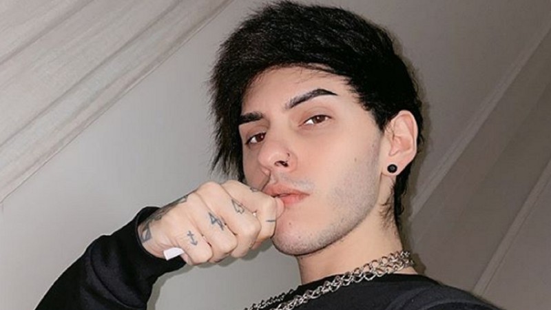 Estanislao Fernández y una versión sexy de un pokémon ¿Cuál?