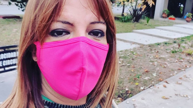 Lizy Tagliani madrugó para ir a cocinar a un comedor ¡Divina!