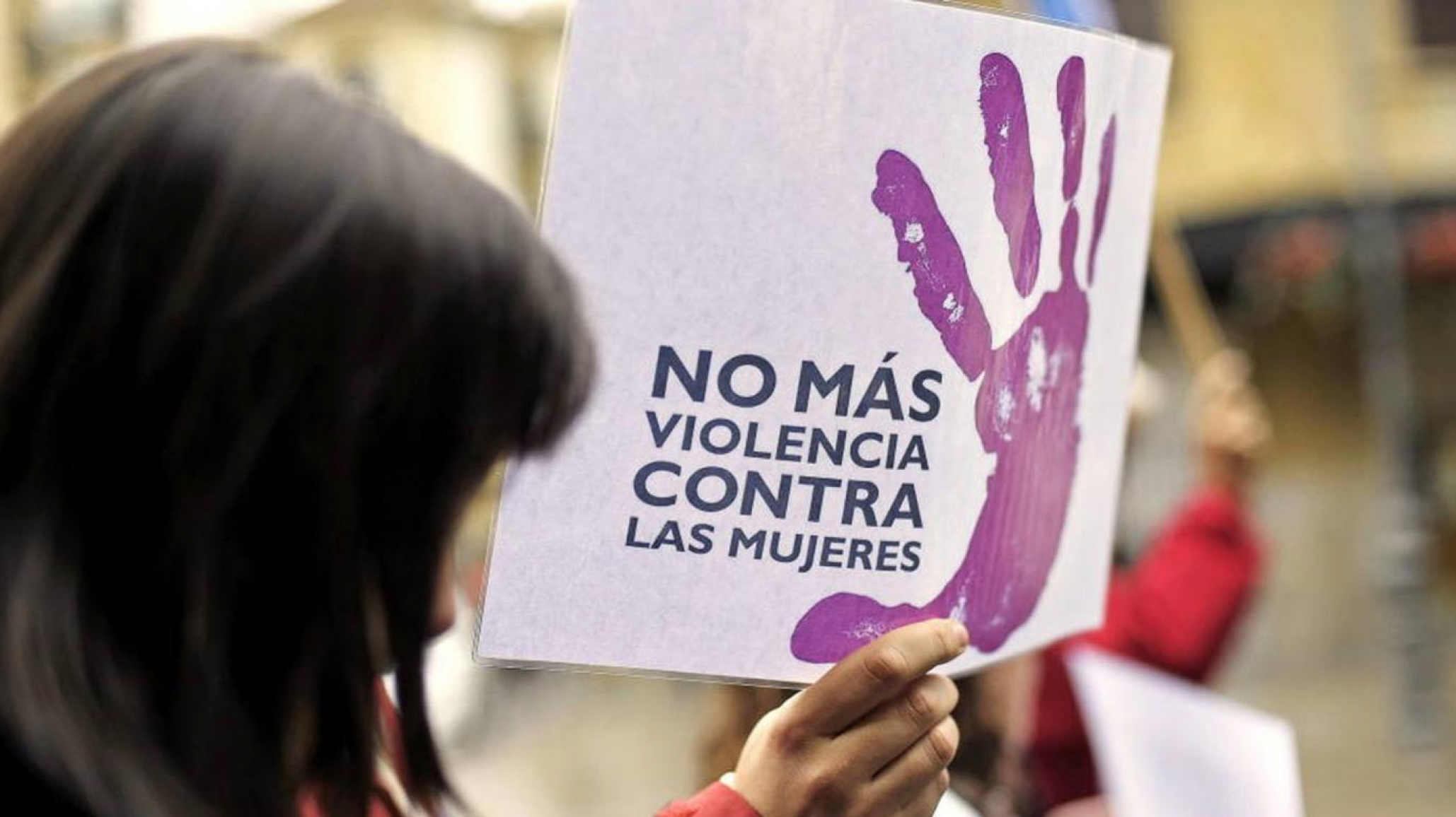 Quiso matar a su ex y le envió una corona de flores