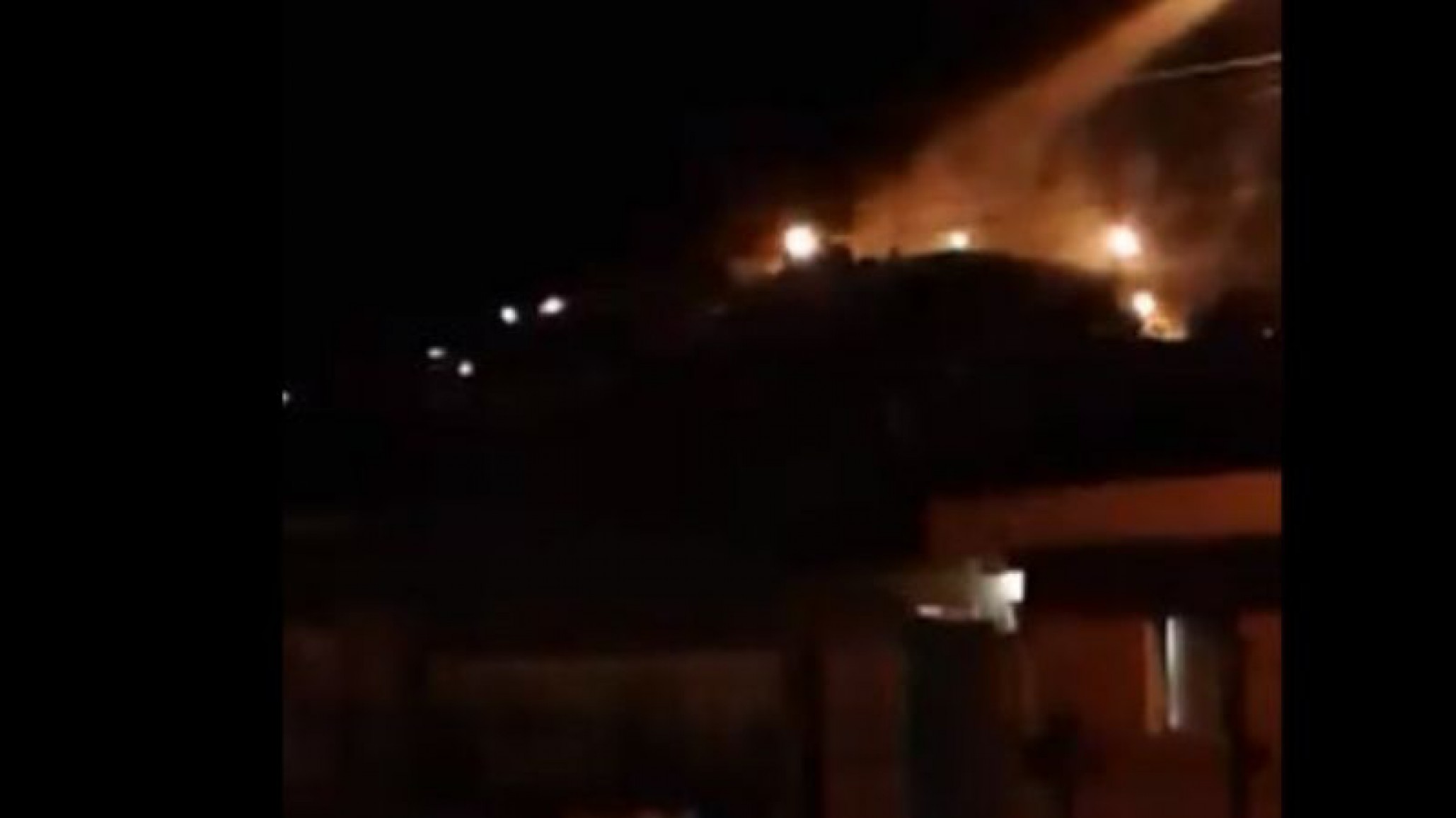 Incendio: En Barrio Jorge Newbery, están trabajando los bomberos