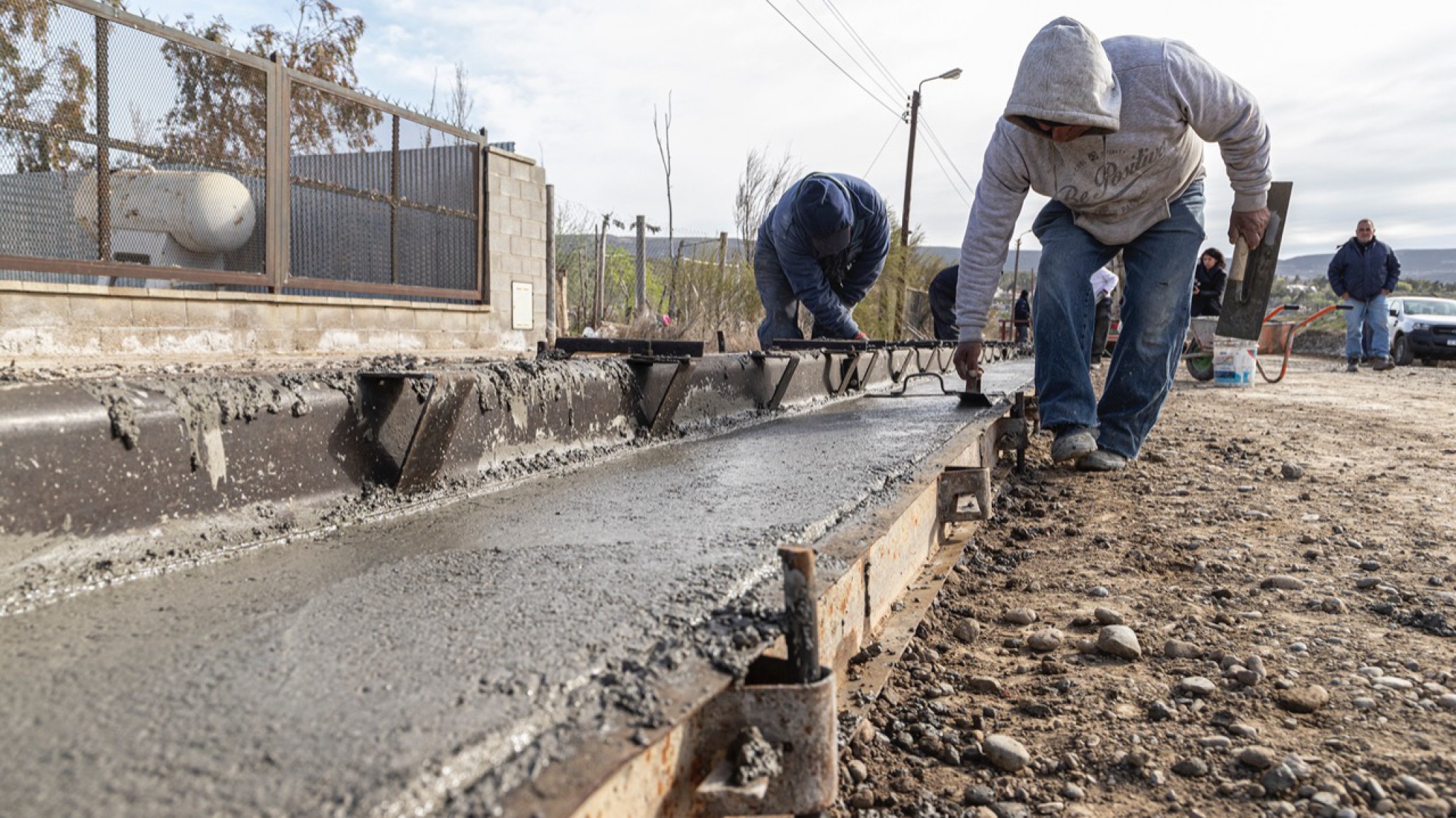 Comenzó la histórica pavimentación en el Cordón Forestal