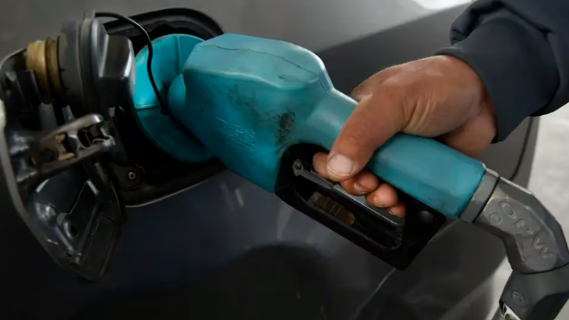 Ajuste en los combustibles: ¿Cuándo y cuánto aumentará la nafta y el gasoil?