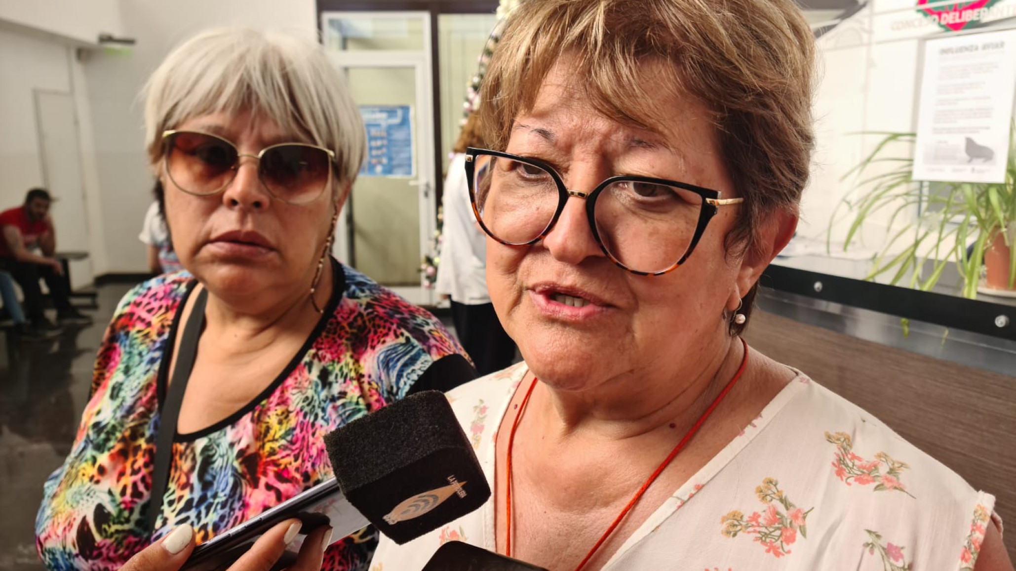 Jubilados municipales se reunieron con Sampaoli ¿habrá bono?