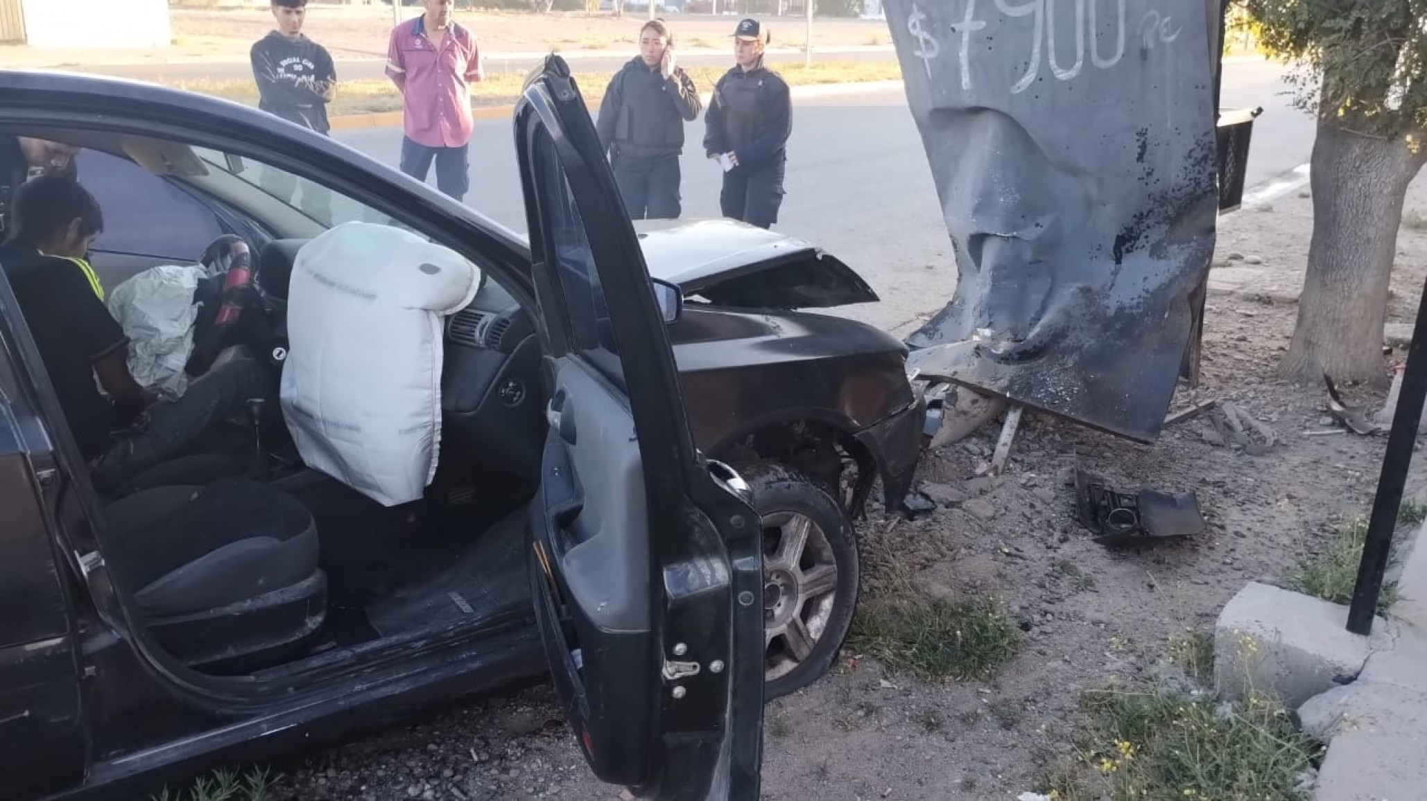 ¡Otra vez conductor ebrio superó límite de la alcoholemia! Se "tragó" un cartel ¿Qué tomó?