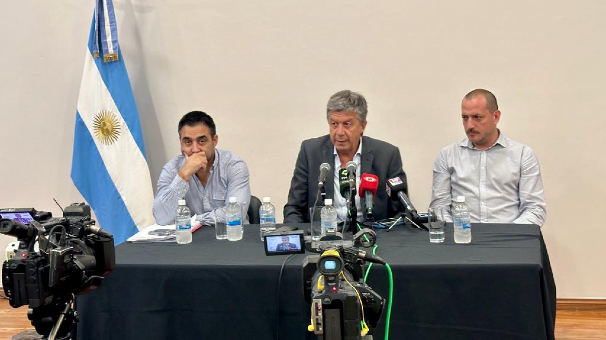 Legislatura: Menna denunció una deuda de 14 meses a la Caja de Seros con aportes que se derivaban "a la caja sindical"