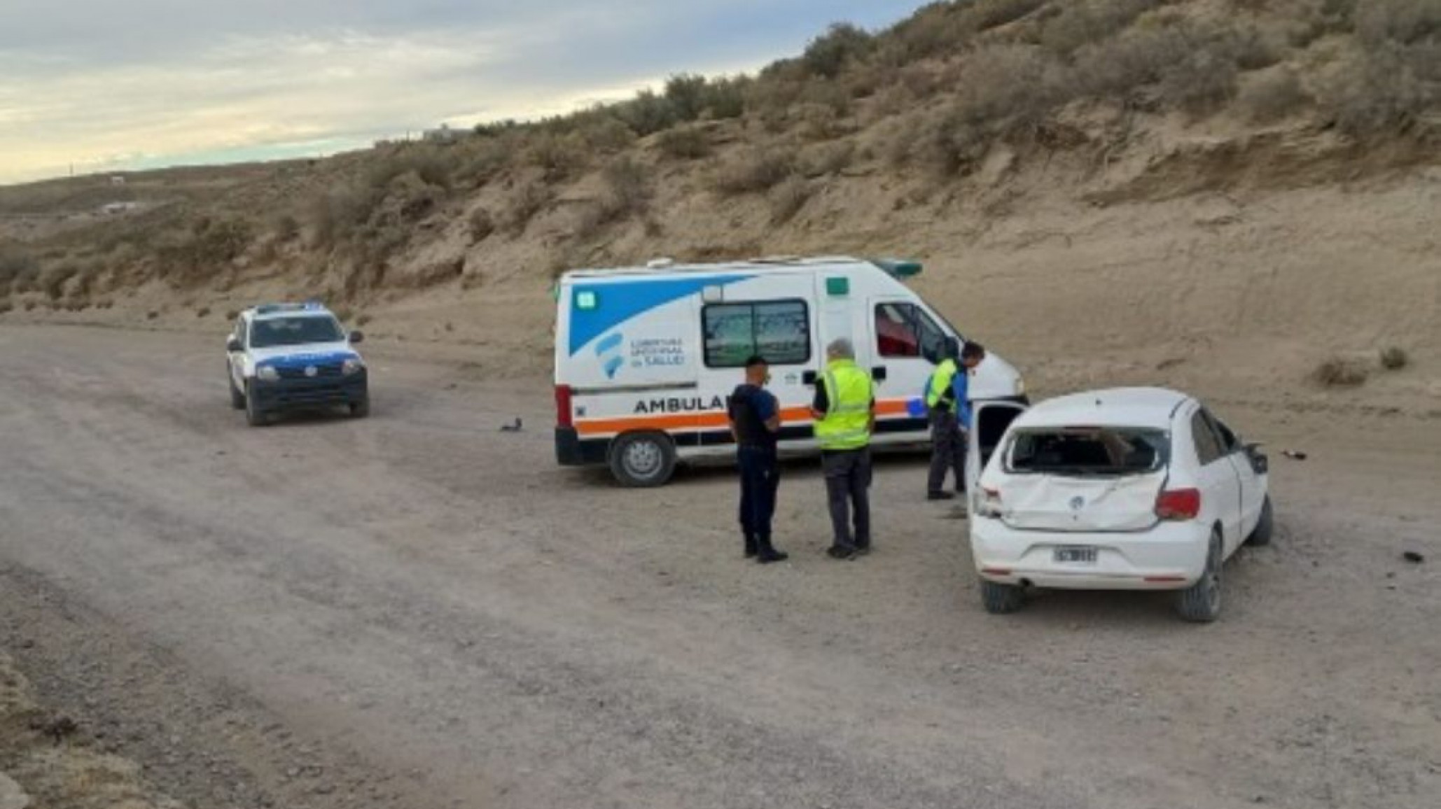Una mujer conducía alcoholizada y volcó: la acompañante fue trasladada al hospital