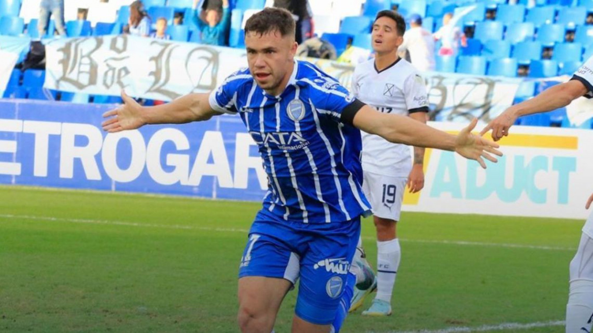 Godoy Cruz le ganó a Lanús con gol del comodorense Tomás Conechny