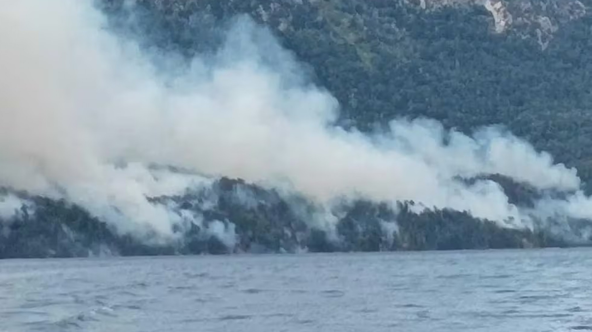 Alivio en Bariloche: se largó a llover