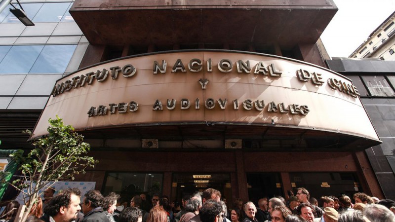 La "motosierra" llegó al INCAA: despidos, cierre de la plataforma Cine.ar y venta del cine Gaumont