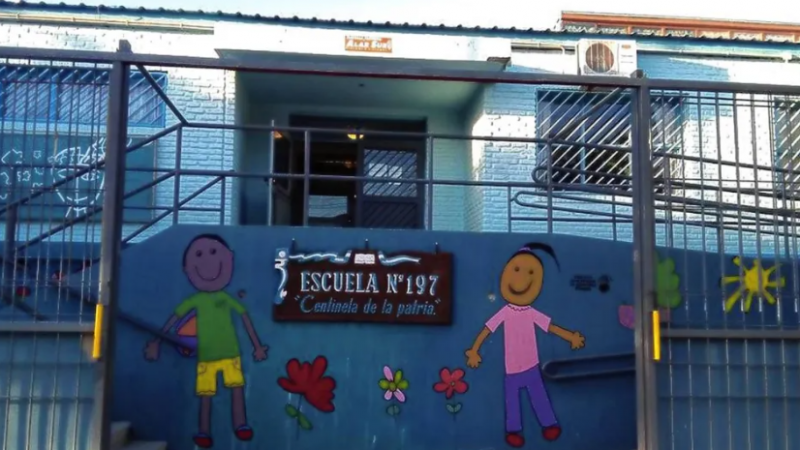 Escuela 197: "No podemos usar las aulas porque los chicos no tienen calefacción, en la galeria ni en el baño"