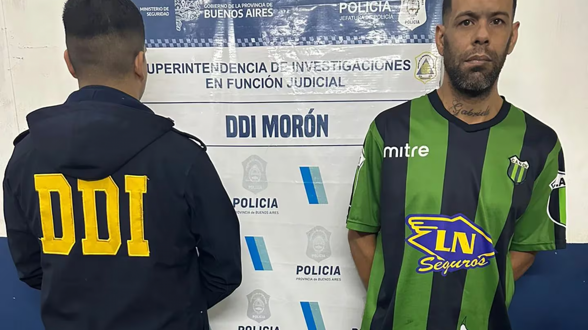 Obligó a su hijastra a ingerir cocaína e intentó asfixiarla con una almohada