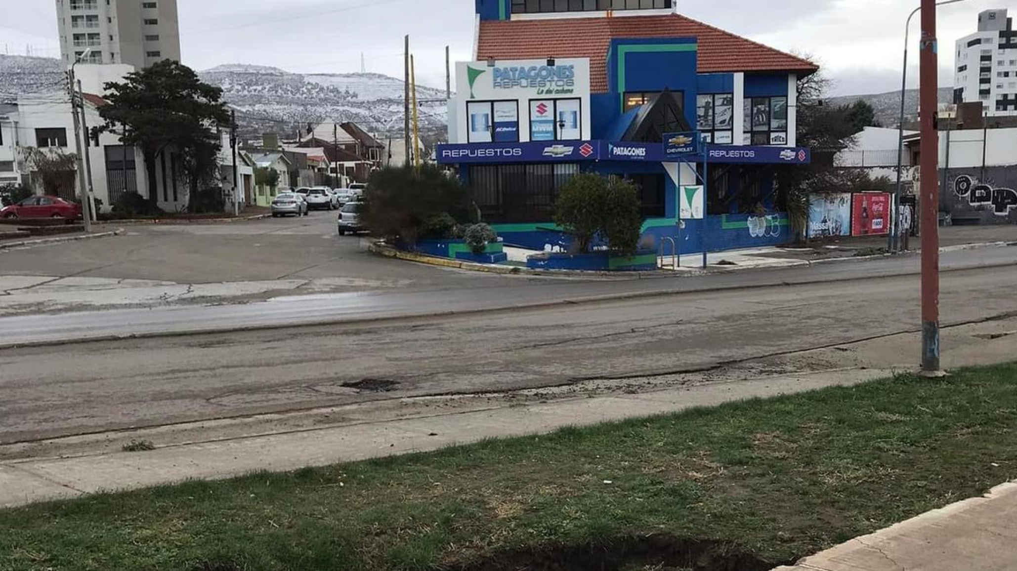 Alertan sobre reducción de calzada en paseo costero: "Trabajará vialidad y municipio, hay un cráter de 2 m de diámetro"