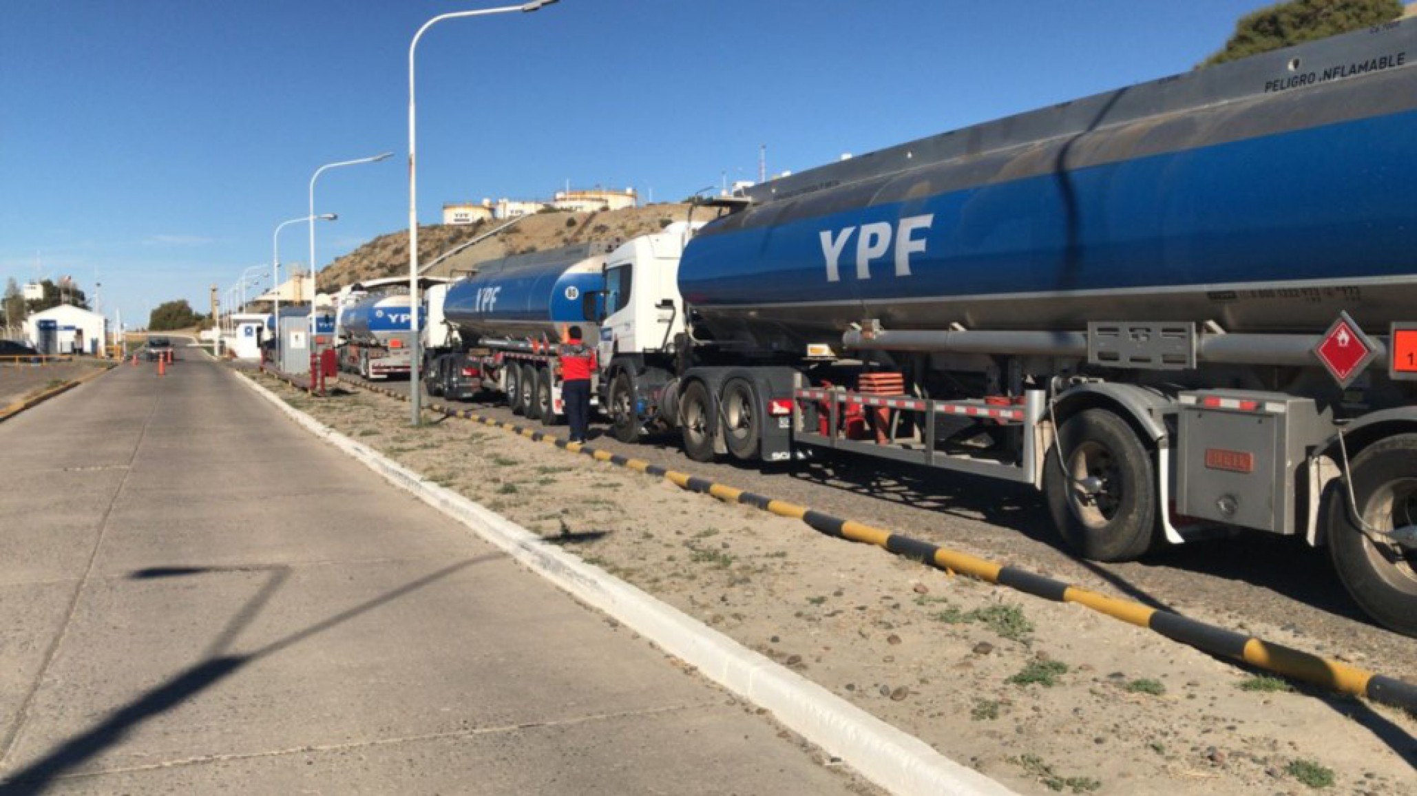 Solicitan unificar los registros para camioneros: "Hoy un camionero necesita cinco carnets para ir de Comodoro a Caleta Olivia "