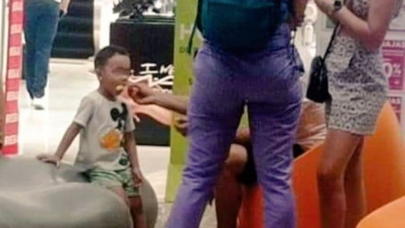 Difundieron una foto de un niño en un shopping y la familia cree que es Loan: "Es él, tiene la misma cicatriz"