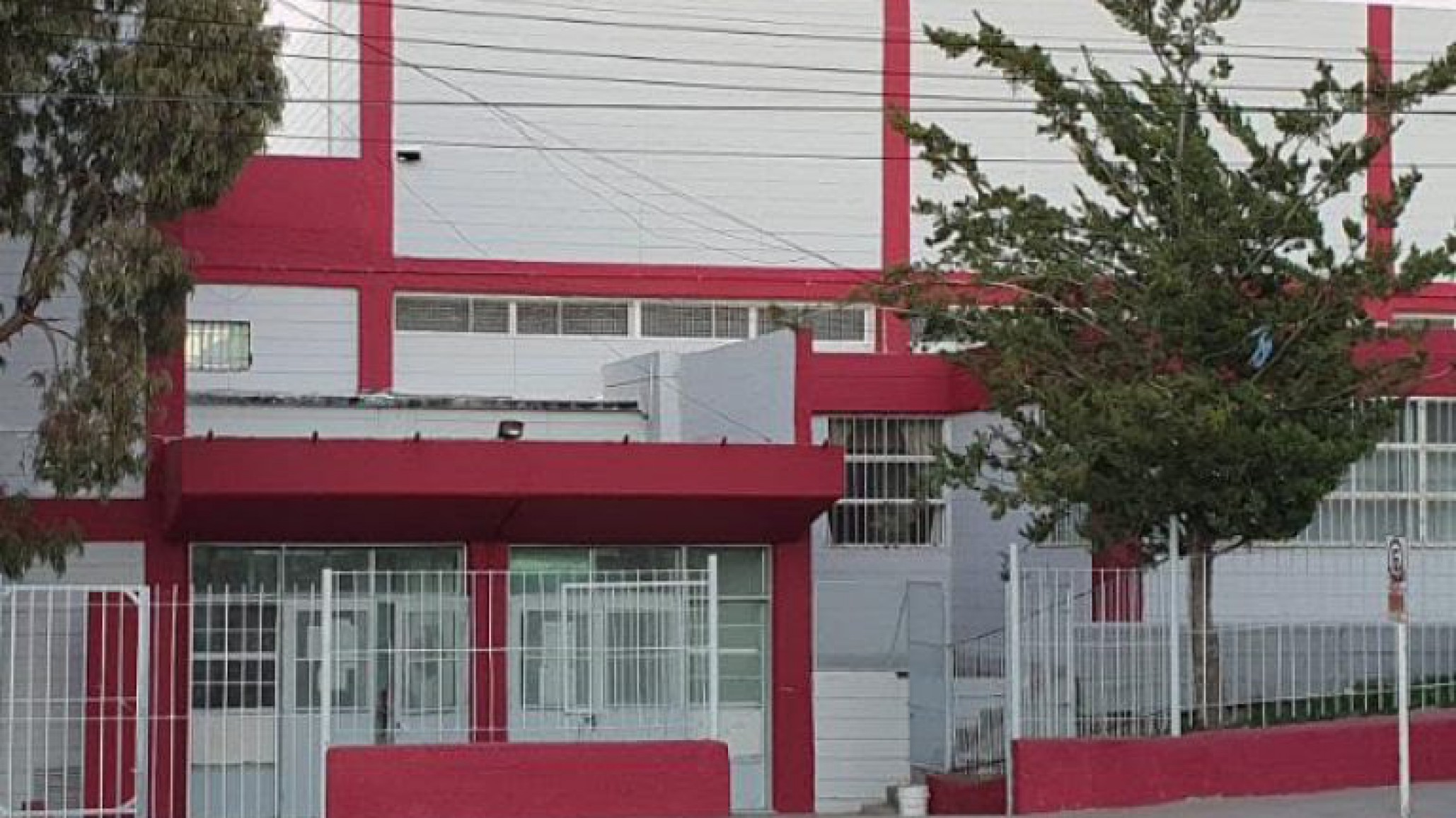 Golpearon brutalmente a alumna para robarle el auto: "La salvó la alarma, no queremos que haya otro Gonzalo más"