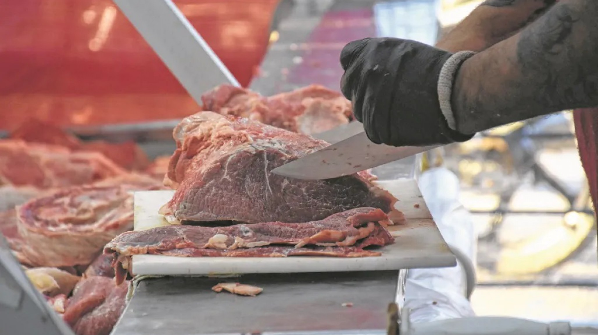 Diez días de trabajo comunitario y una multa de $800.000 por vender carne de forma ilegal