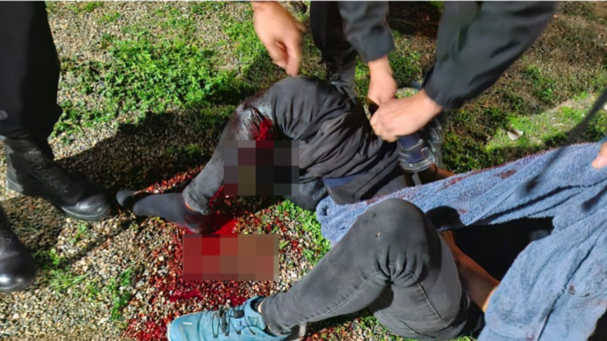 Tiroteo en la plaza: Un hombre herido y una camioneta sospechosa en fuga