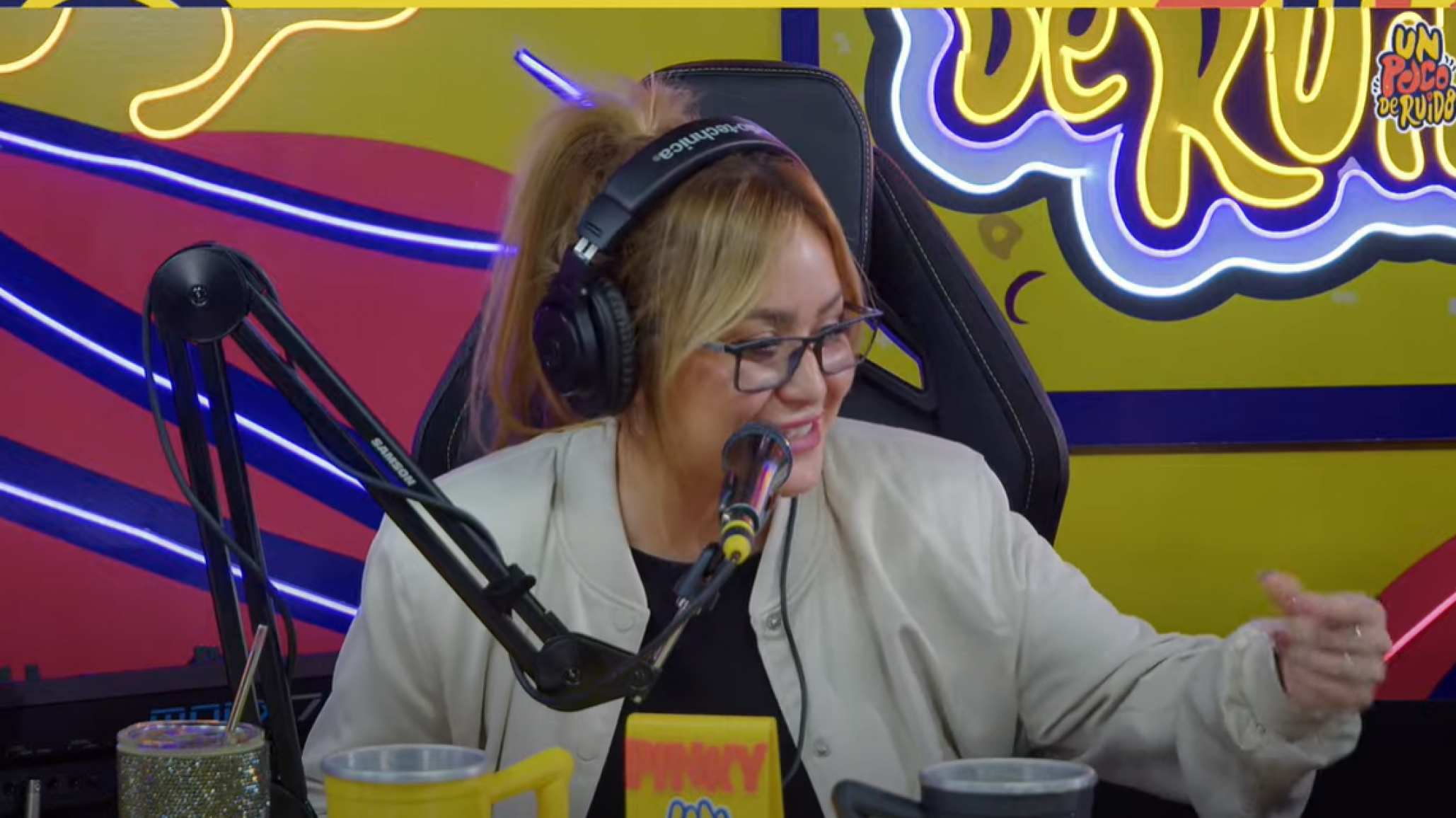 ¡Un poco de ruido! Karina encendió la noche con 70000 fans en vivo