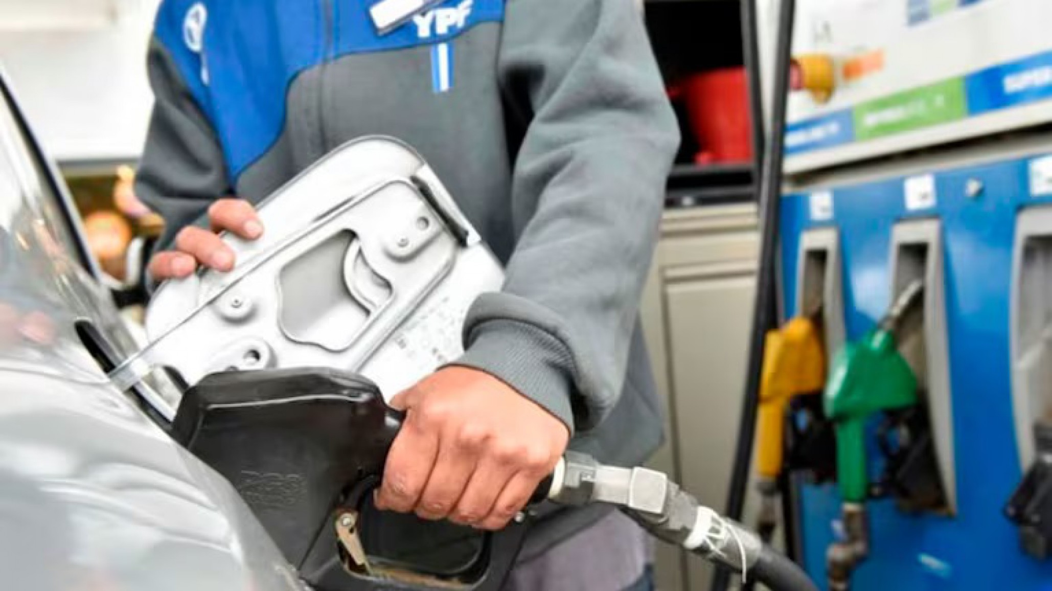 YPF bajará el precio de los combustibles el 1 de octubre