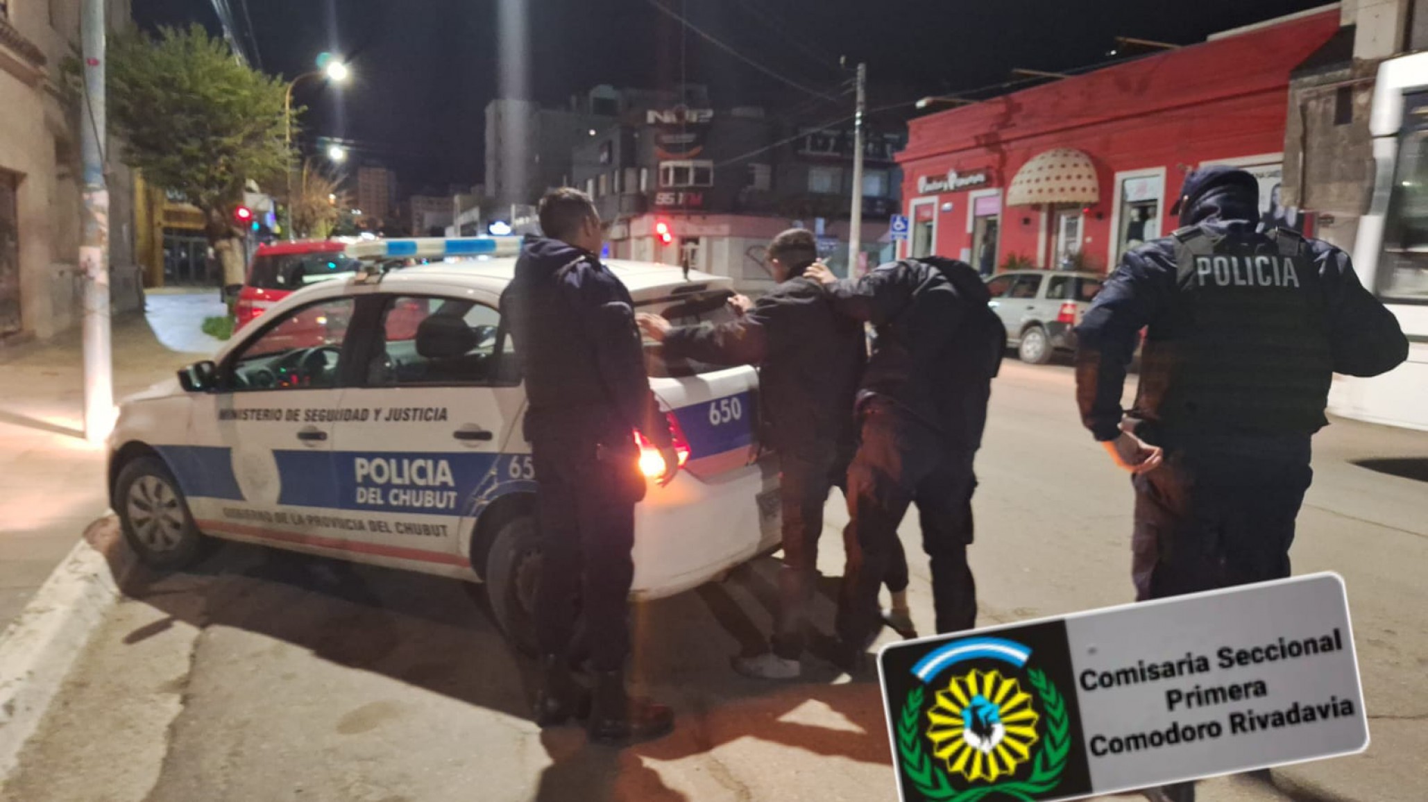 Joven ebrio armó lío en el centro y terminó detenido