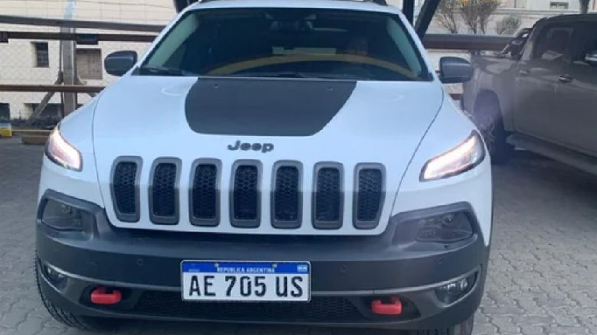 La camioneta robada en Rada Tilly podría estar en Santa Cruz