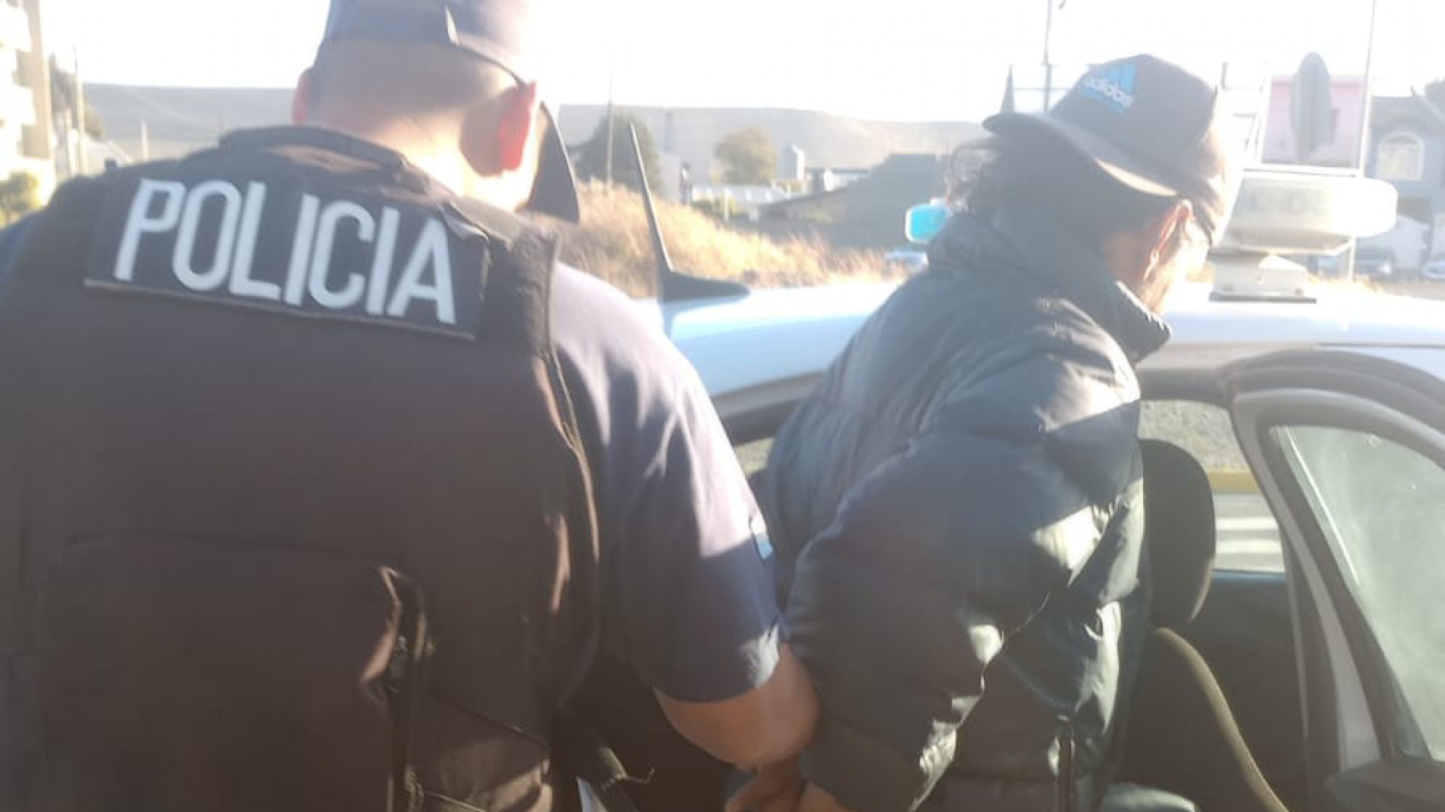 Un hombre fue detenido por robar una farmacia