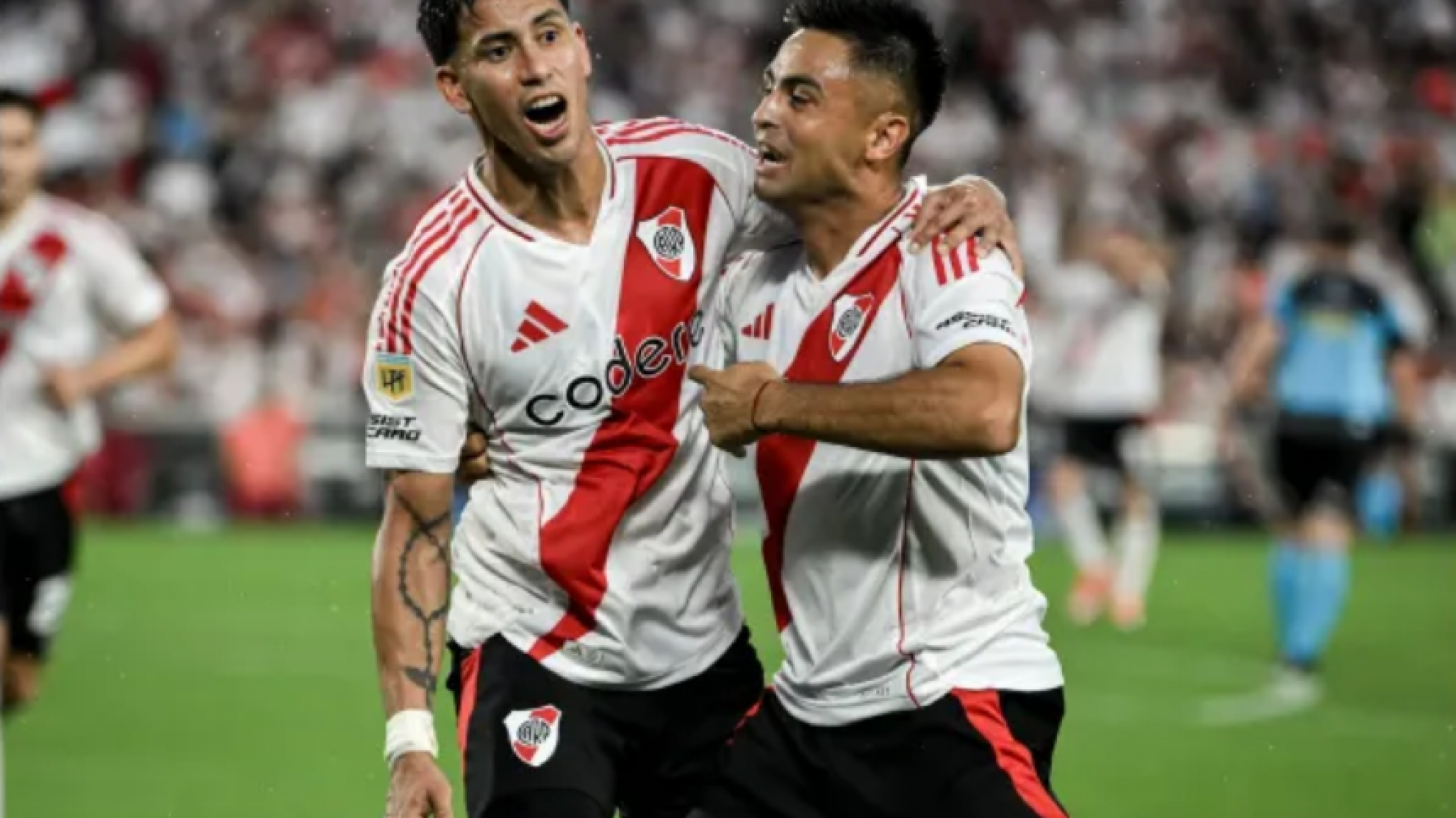 River goleó a Barracas Central y se mantiene en la pelea por la Liga Profesional