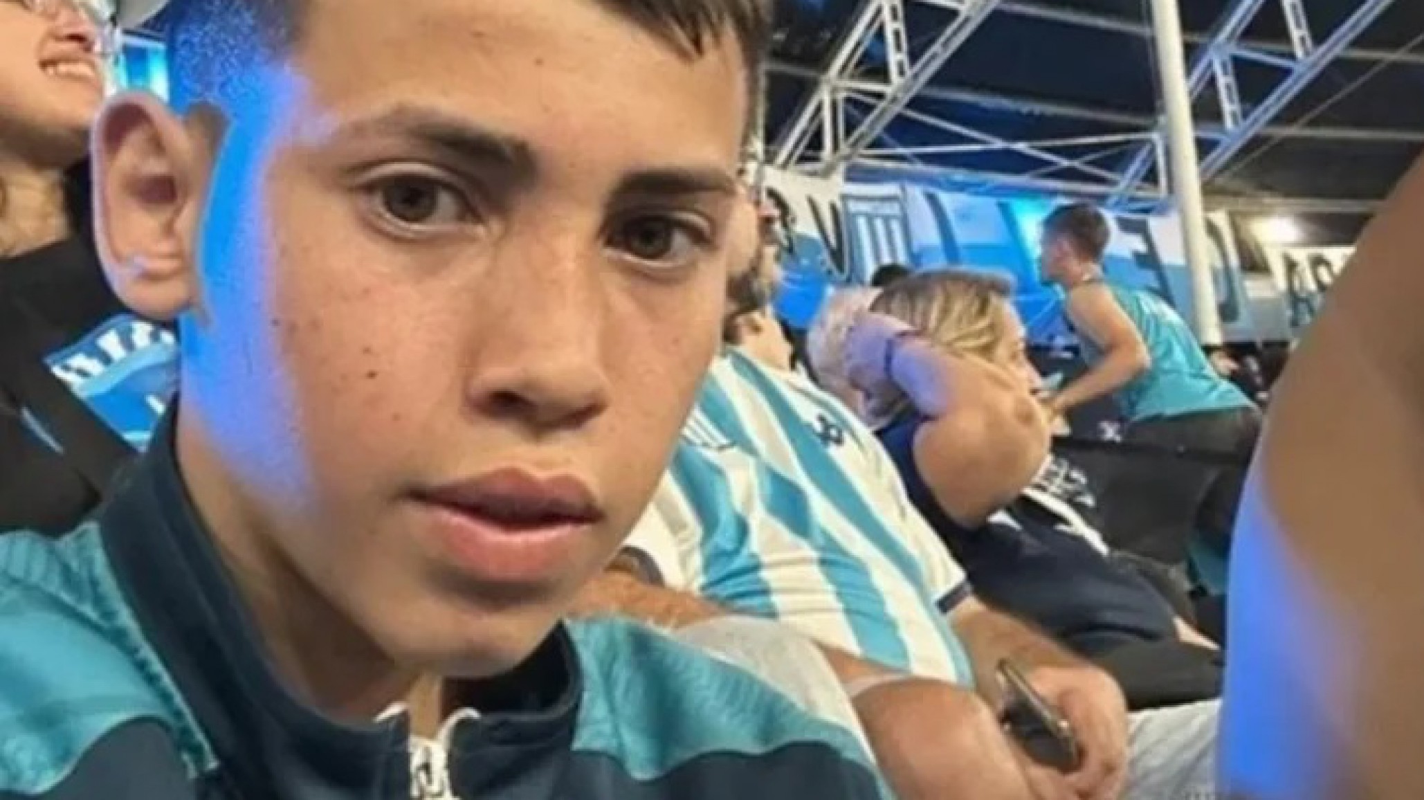 Ramiro de 13 años lucha por su vida al ser alcanzado por una bala perdida en un tiroteo