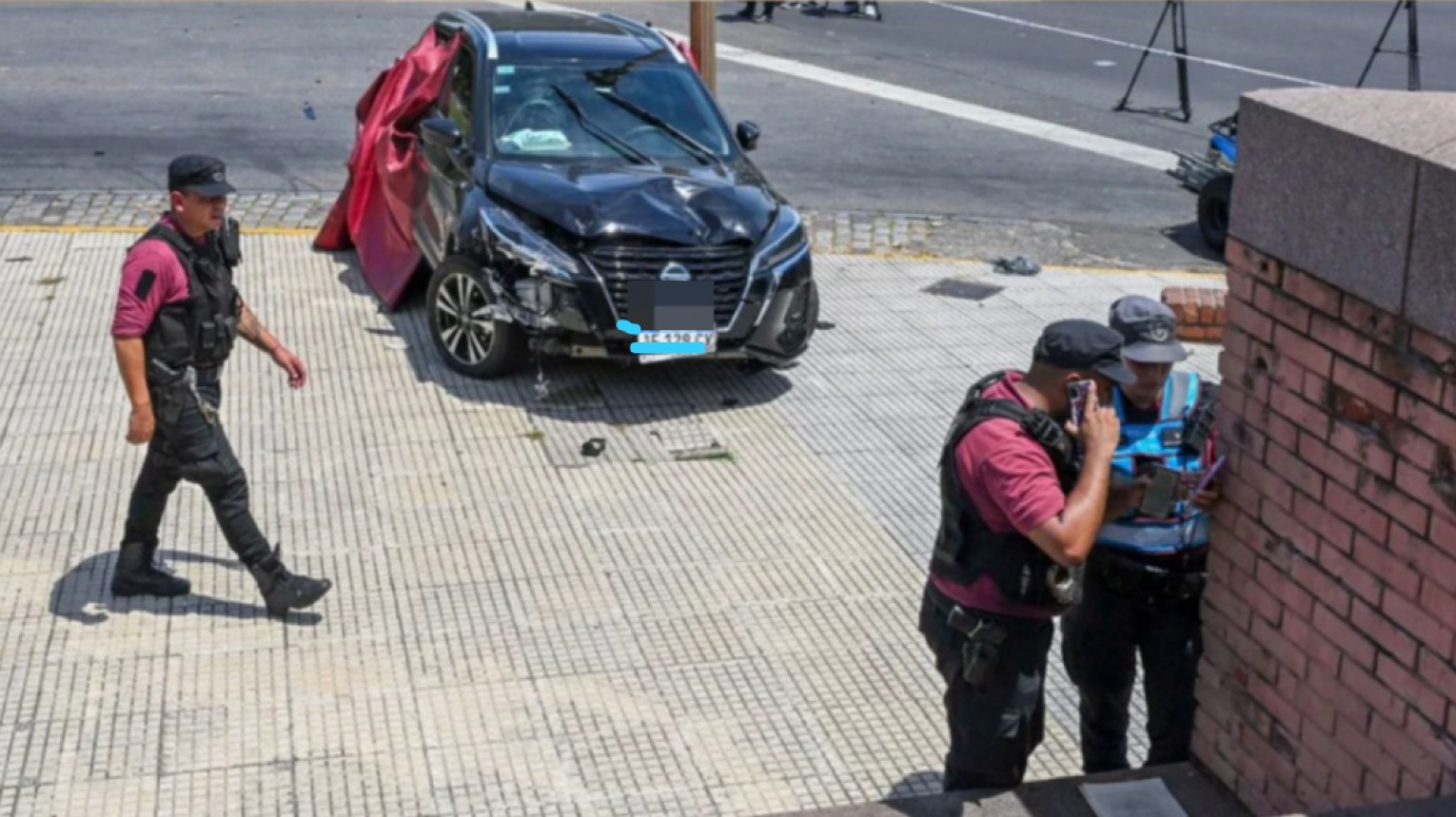 Una conductora atropelló a turistas brasileños: el hombre murió y su esposa está grave
