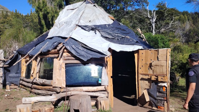 Desalojaron a un grupo de la comunidad mapuche de Los Alerces