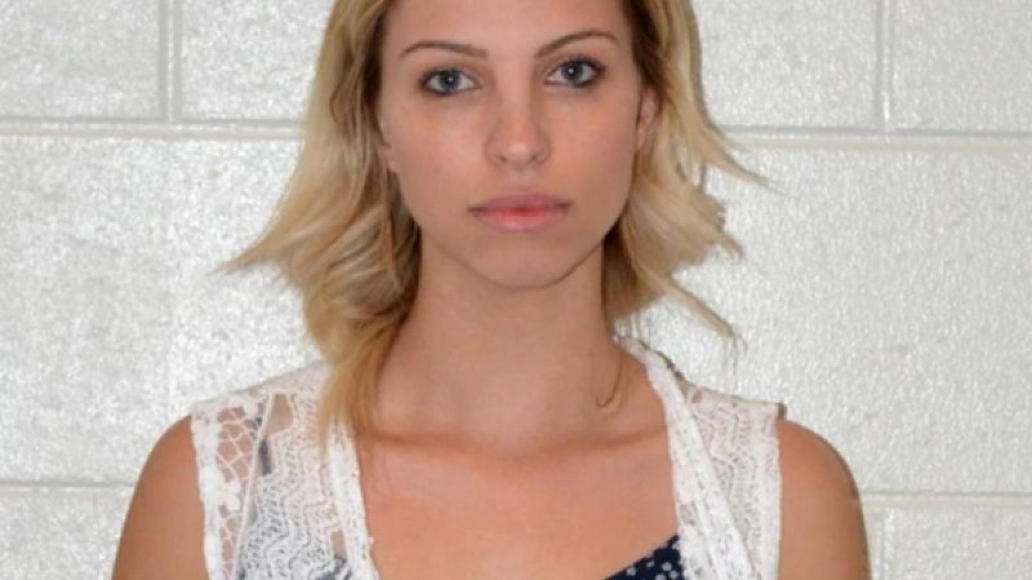 Una profesora acabó confesando que tuvo relaciones con su alumno de 13 años: está tras las rejas