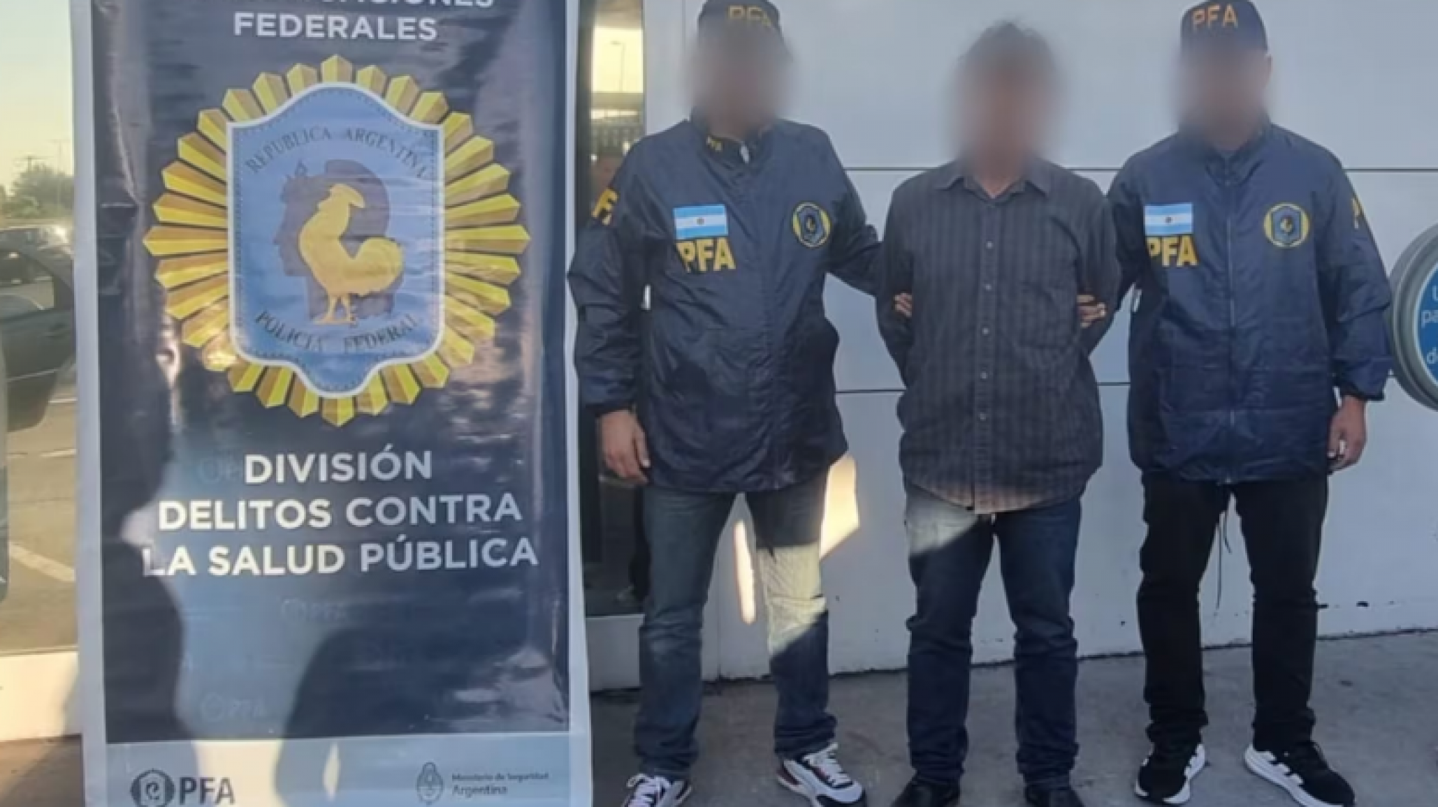 Detuvieron un hombre acusado de violar y maltratar a su esposa durante 37 años