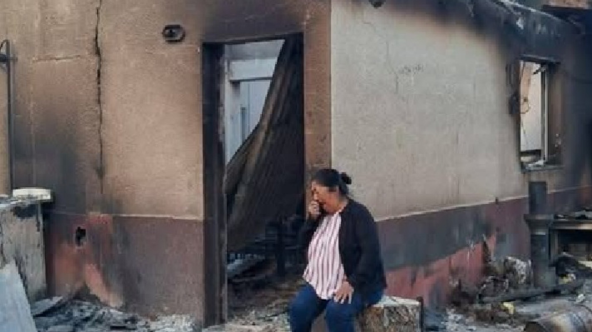 Devastador: Blanca perdió su hogar en el incendio de Epuyén