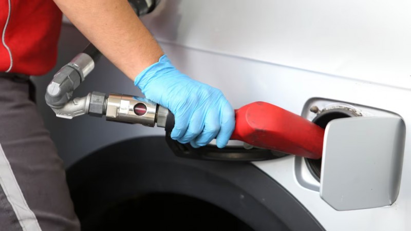 Aumenta la nafta otra vez: desde el domingo, nuevos precios en surtidores