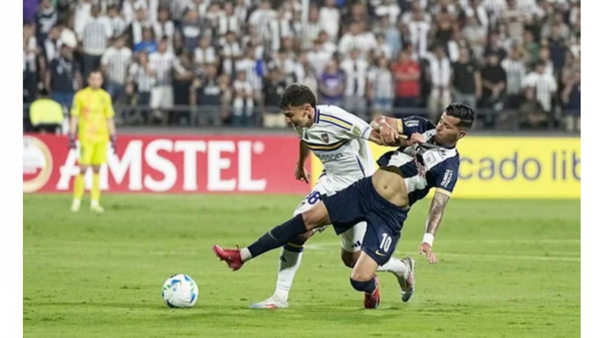Boca cayó ante Alianza Lima y quedó obligado a ganar en la revancha