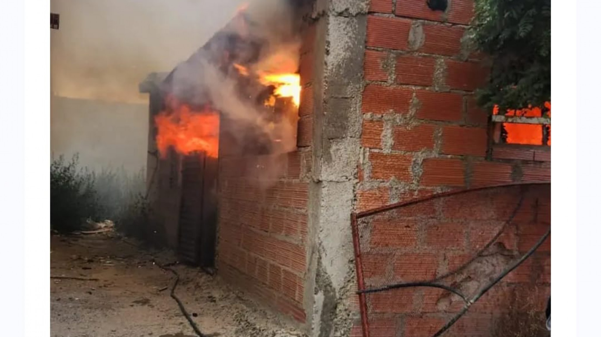 Se incendió en una casa en obra en Abel Amaya