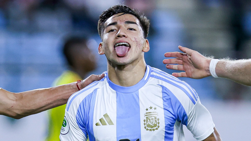 El comodorense Ian Subiabre en la mira de dos gigantes de la Premier League