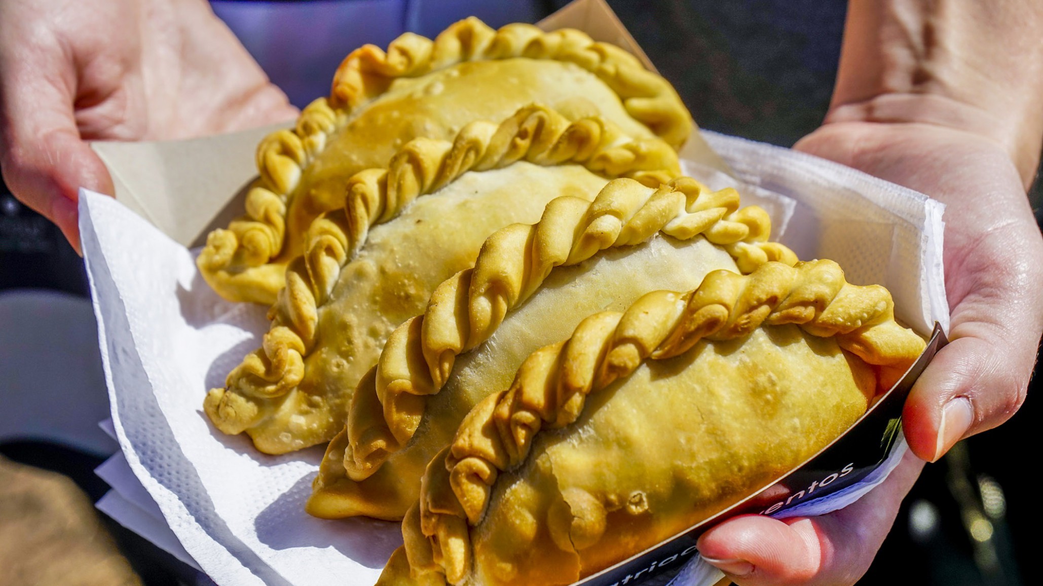 Barrio Ceferino: Organizan una feria de empanadas para ayudar a la familia que perdió todo en un incendio